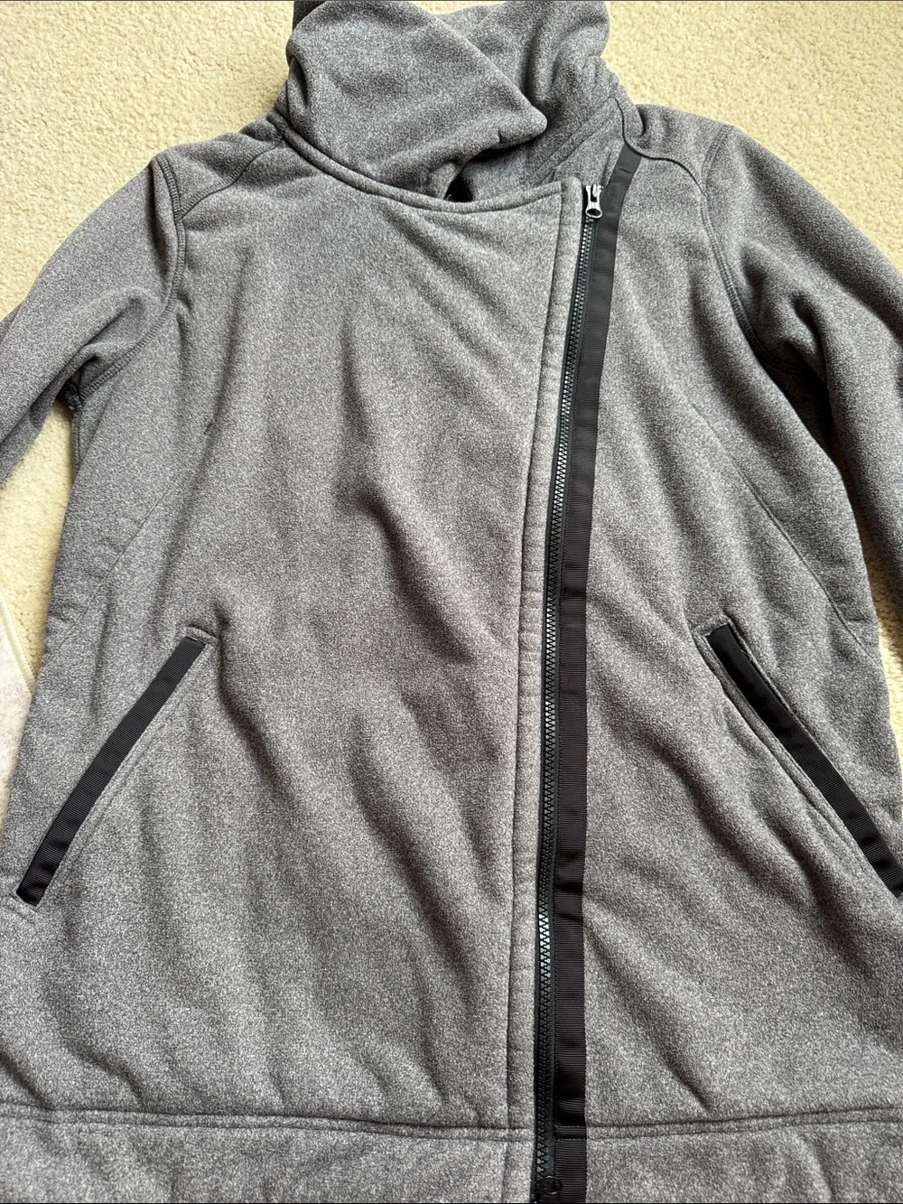 Lululemon Women’s Gray Asymmetrical Zip Jacket size 8
